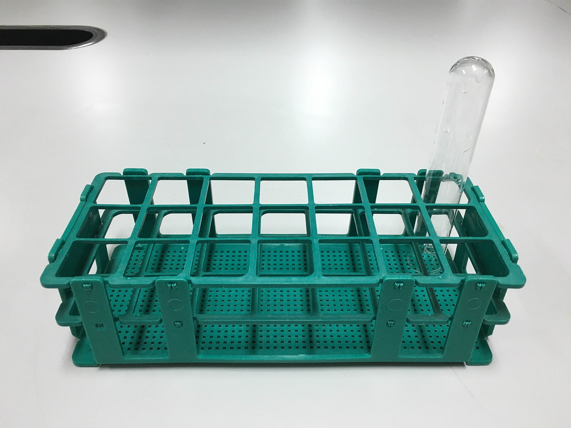Sealed reference vials